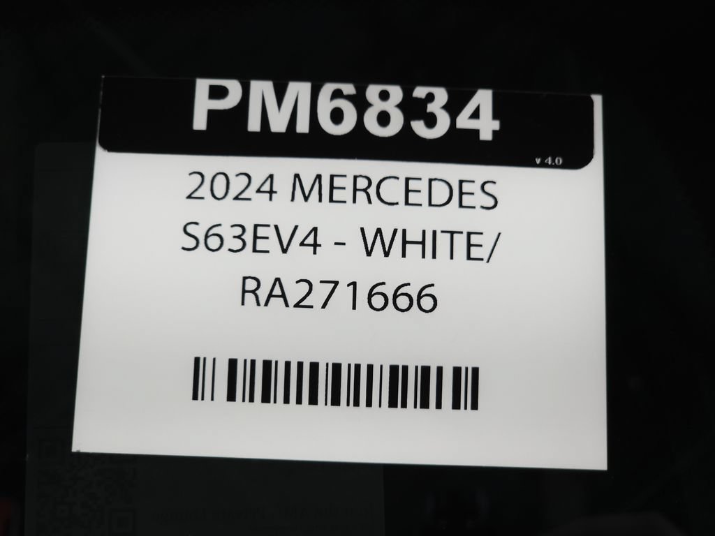 Used 2024 Mercedes-Benz S 63 AMG S w/ Carbon Fiber Exterior Package image 44