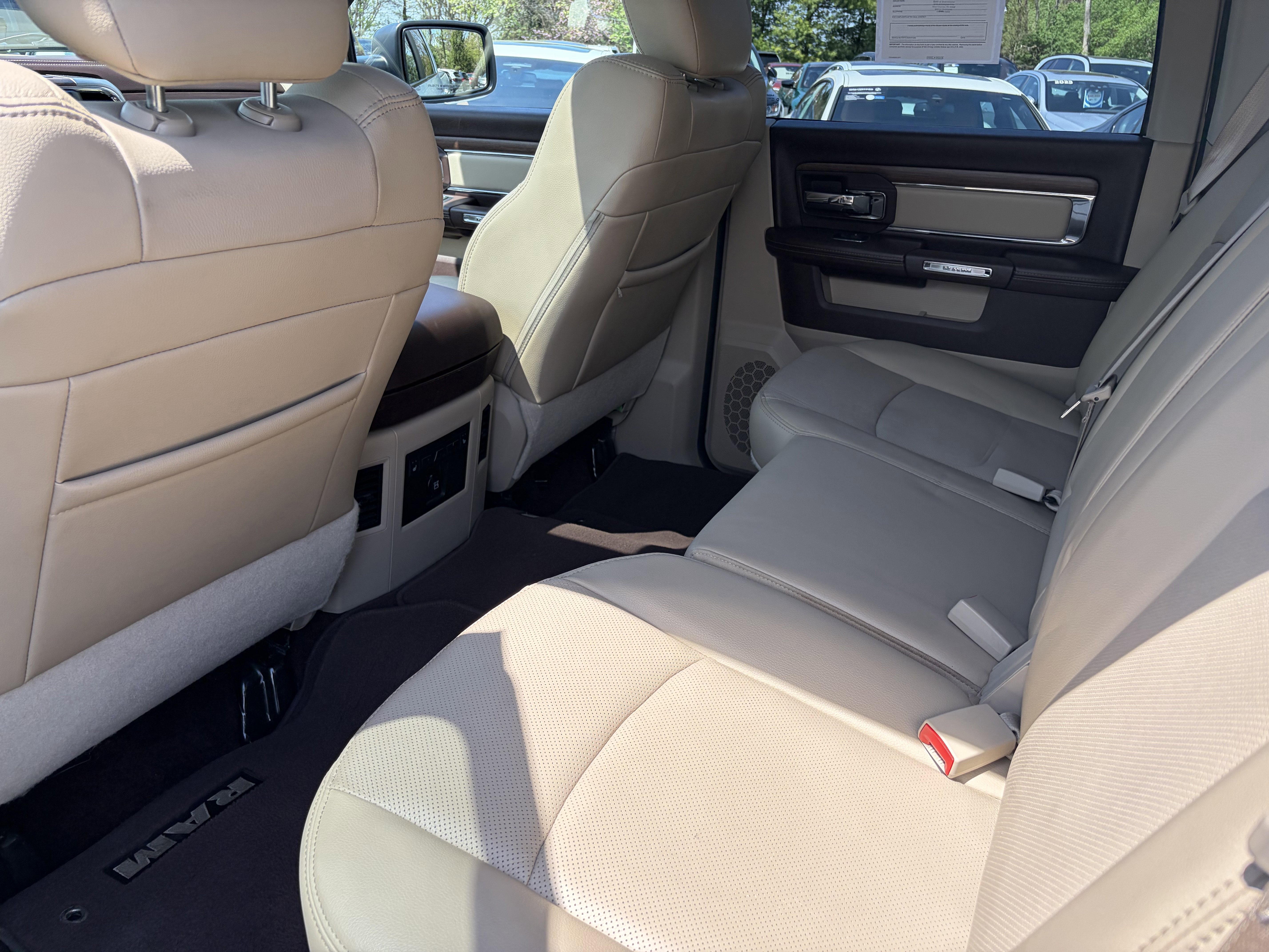Used 2017 RAM 1500 Laramie w/ Convenience Group image 16