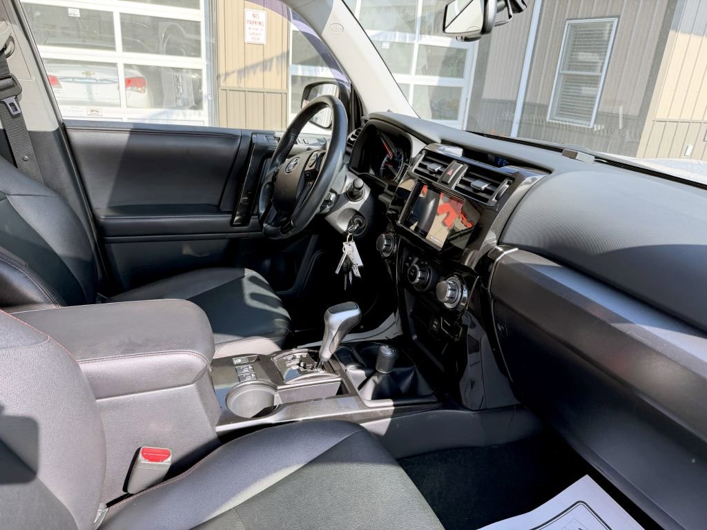 Used 2016 Toyota 4Runner Trail Premium image 11