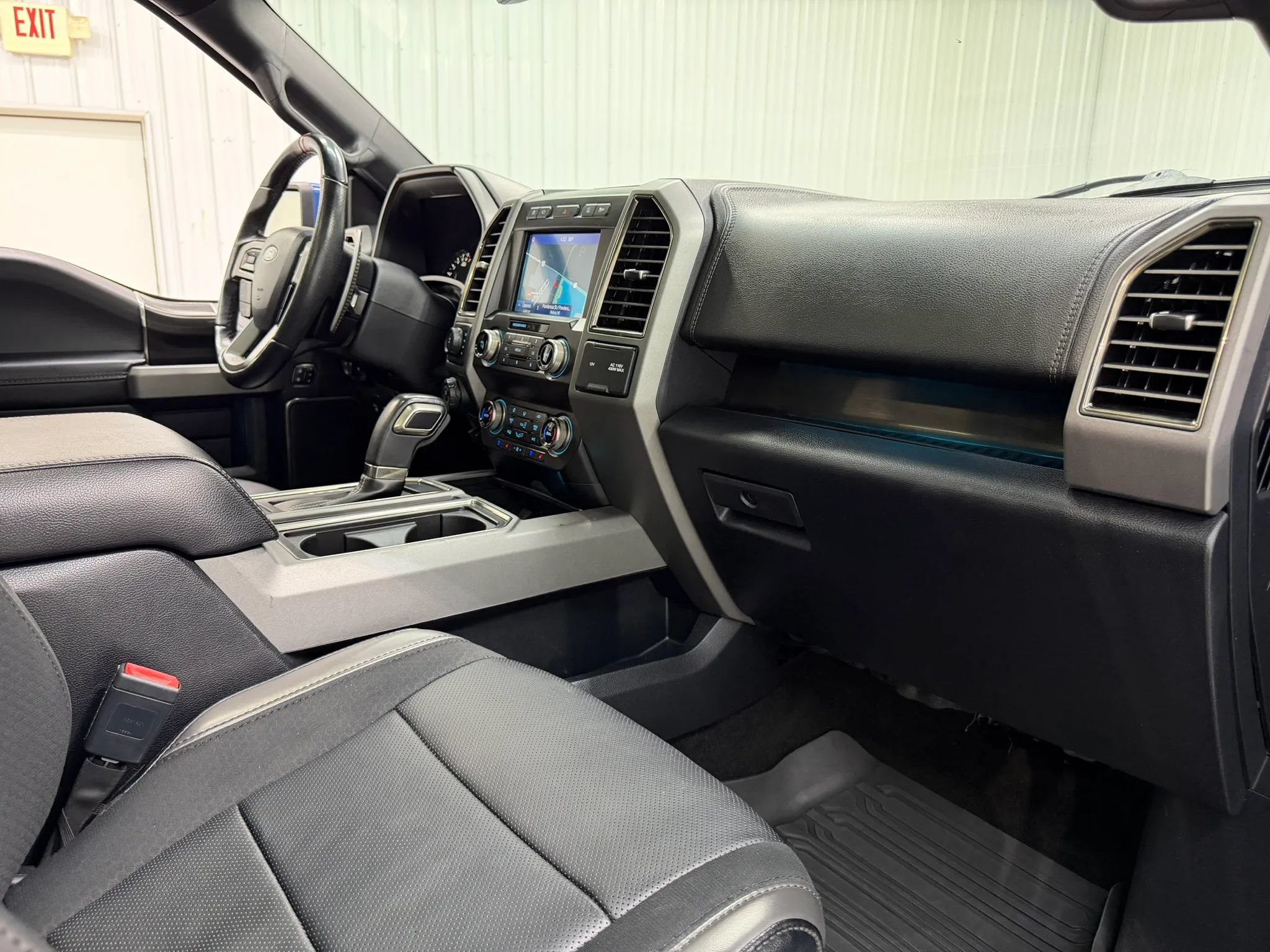 Used 2020 Ford F150 Raptor w/ Equipment Group 802A Luxury AWD/4WD image 14