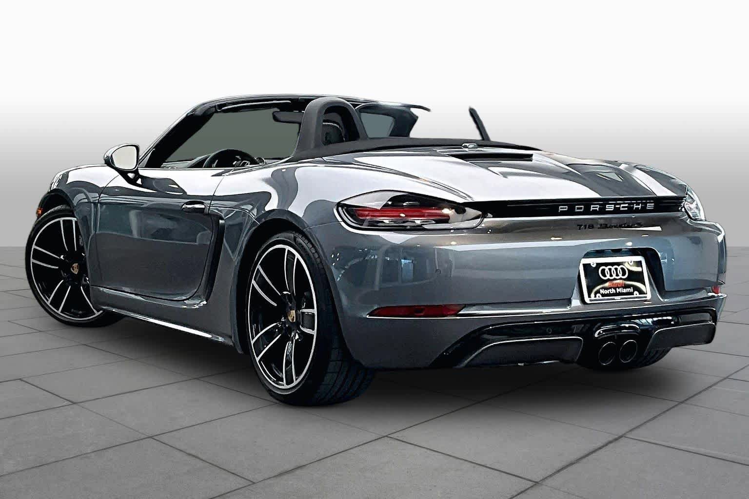Used 2025 Porsche 718 Boxster S image 11