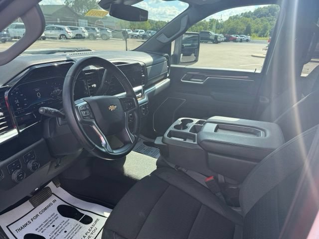Used 2025 Chevrolet Silverado 2500 LT w/ Convenience Package AWD/4WD image 9