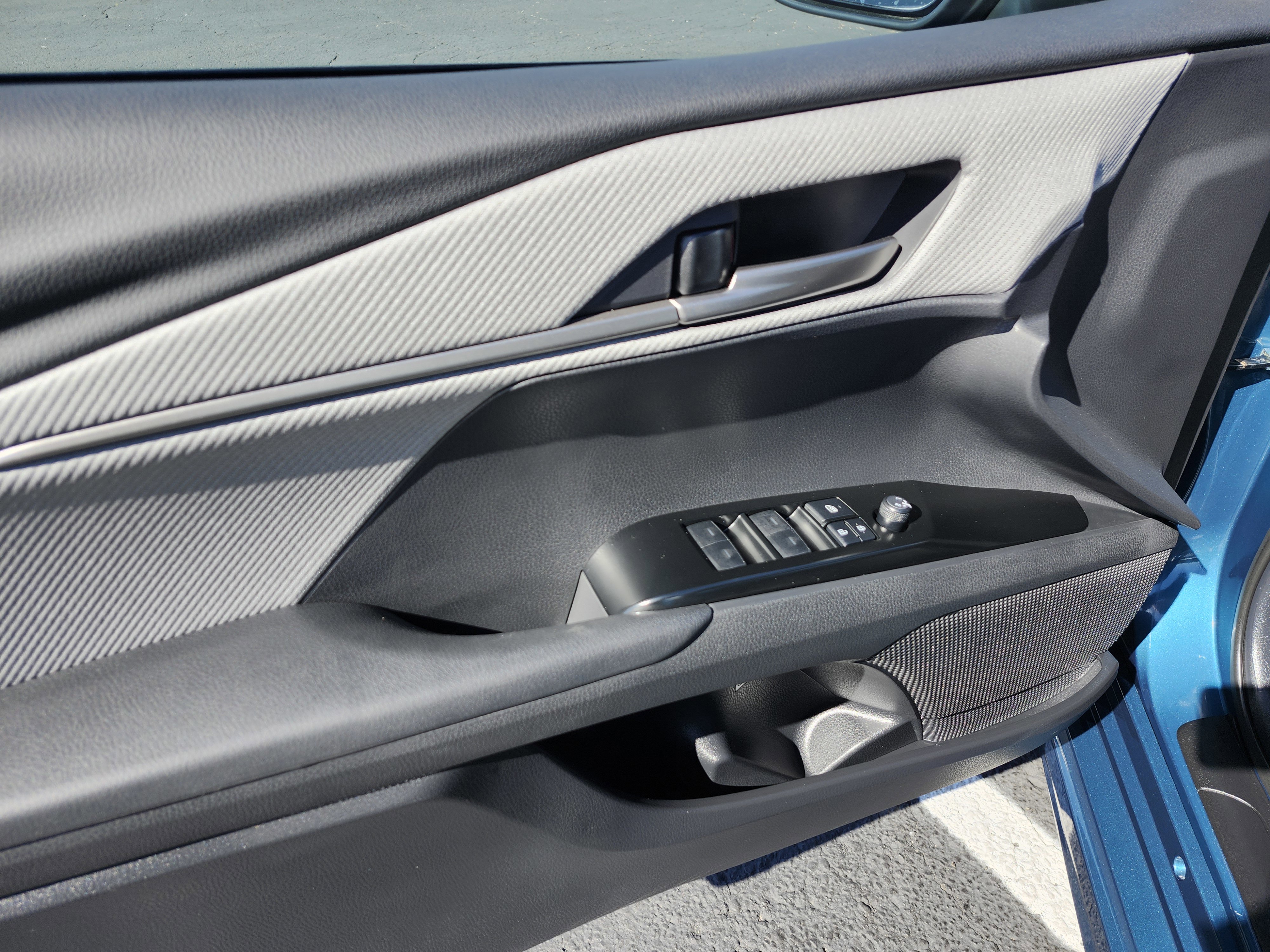 Used 2025 Toyota Camry LE image 19