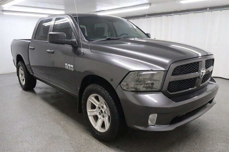 Used 2017 RAM 1500 Express AWD/4WD image 1