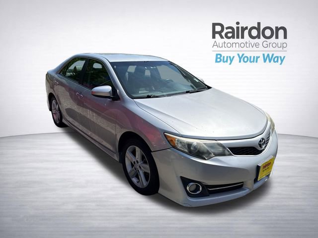 Used 2012 Toyota Camry SE FWD image 1