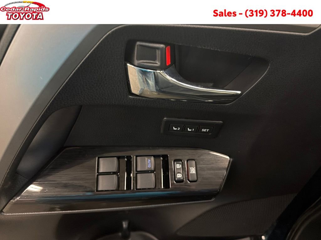 Certified 2018 Toyota RAV4 Limited image 12