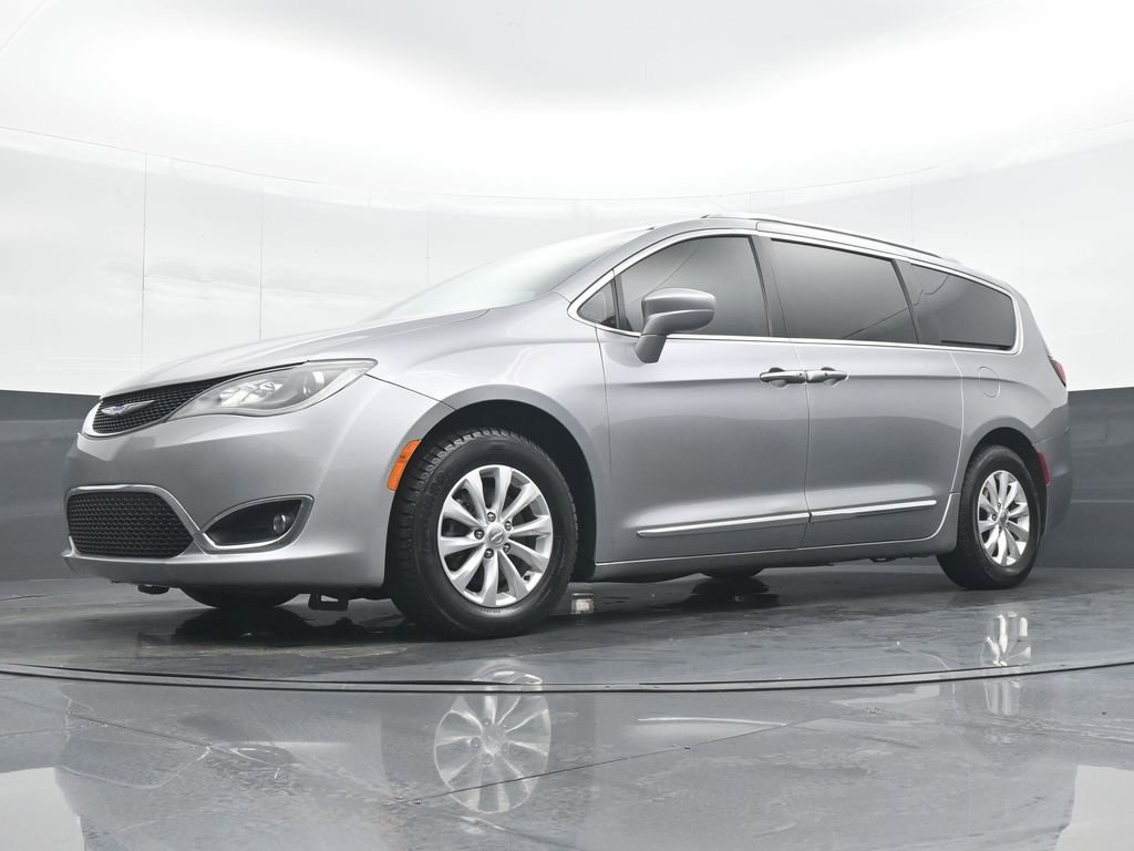 Used 2019 Chrysler Pacifica Touring-L image 27