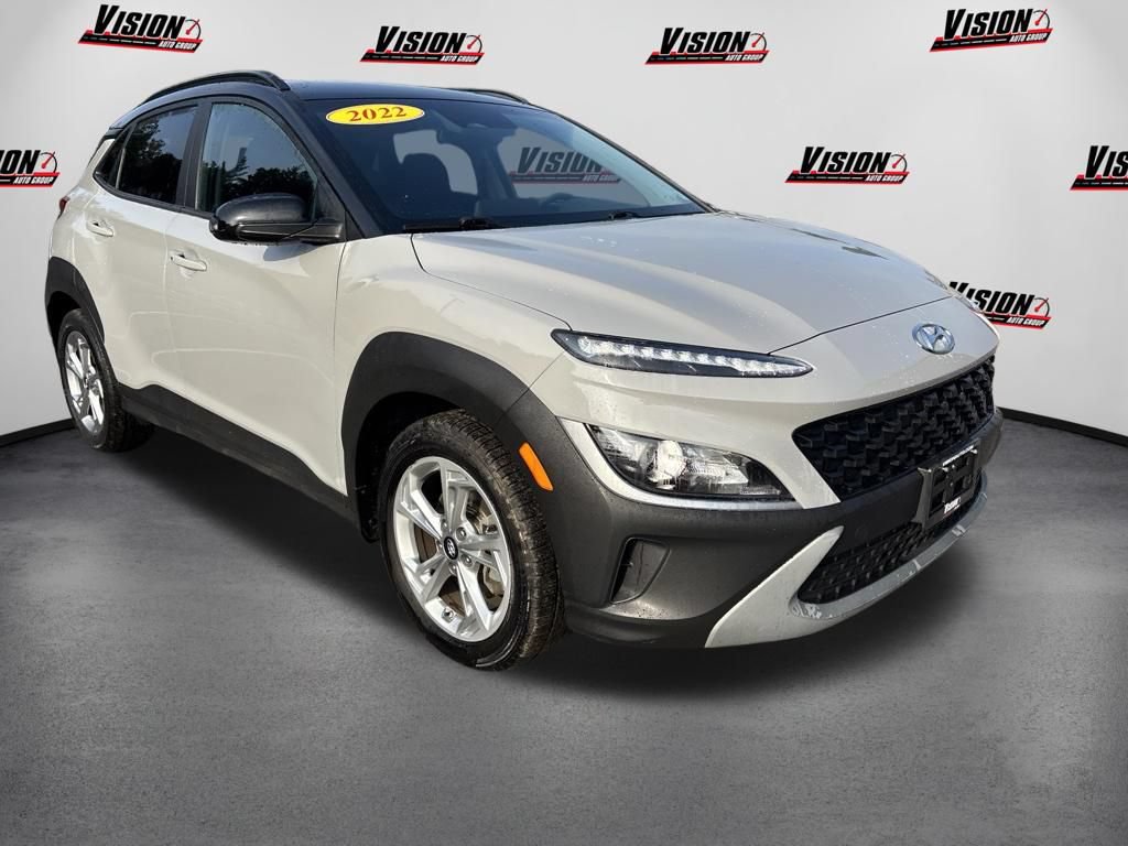Used 2022 Hyundai Kona SEL AWD/4WD image 3