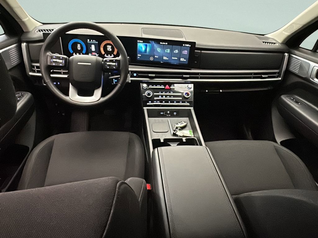 Used 2025 Hyundai Santa Fe SE image 19