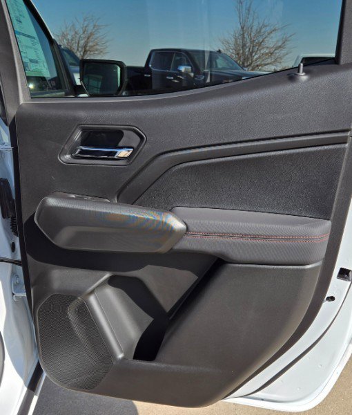 New 2025 Chevrolet Colorado Z71 image 16