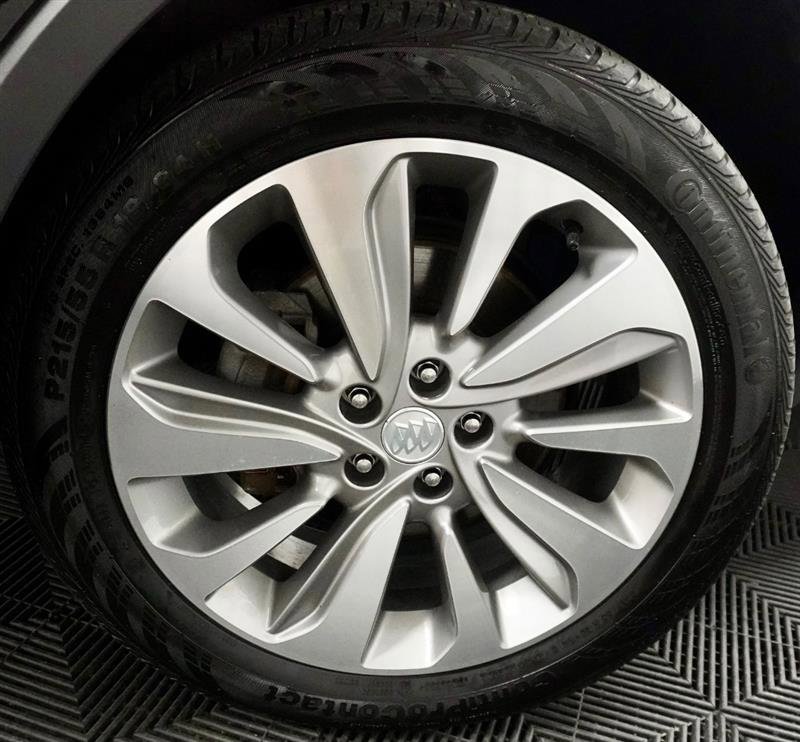 Used 2020 Buick Encore Preferred image 3