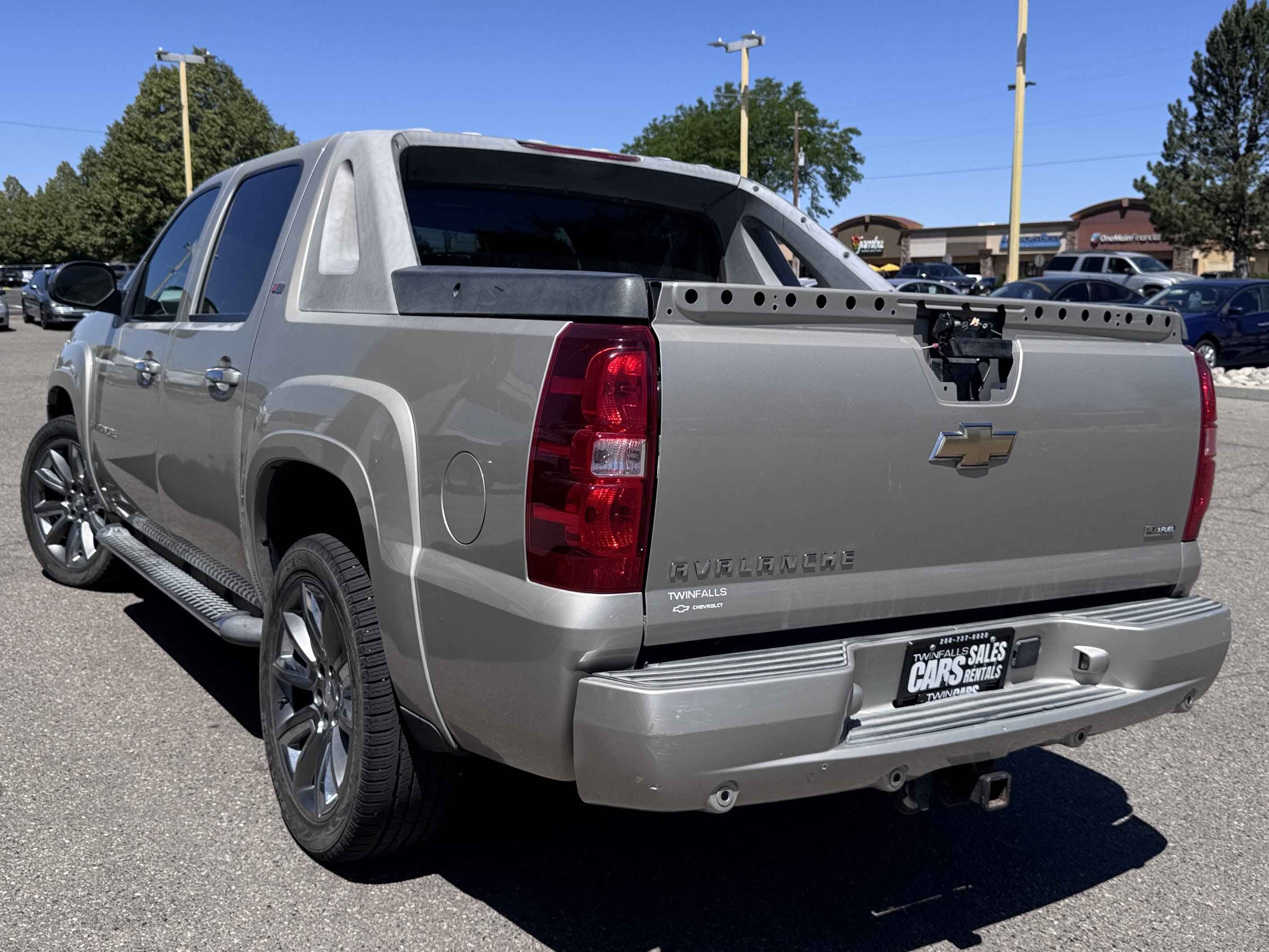 Used 2007 Chevrolet Avalanche LT w/ LT Preferred Equipment Group AWD/4WD image 6