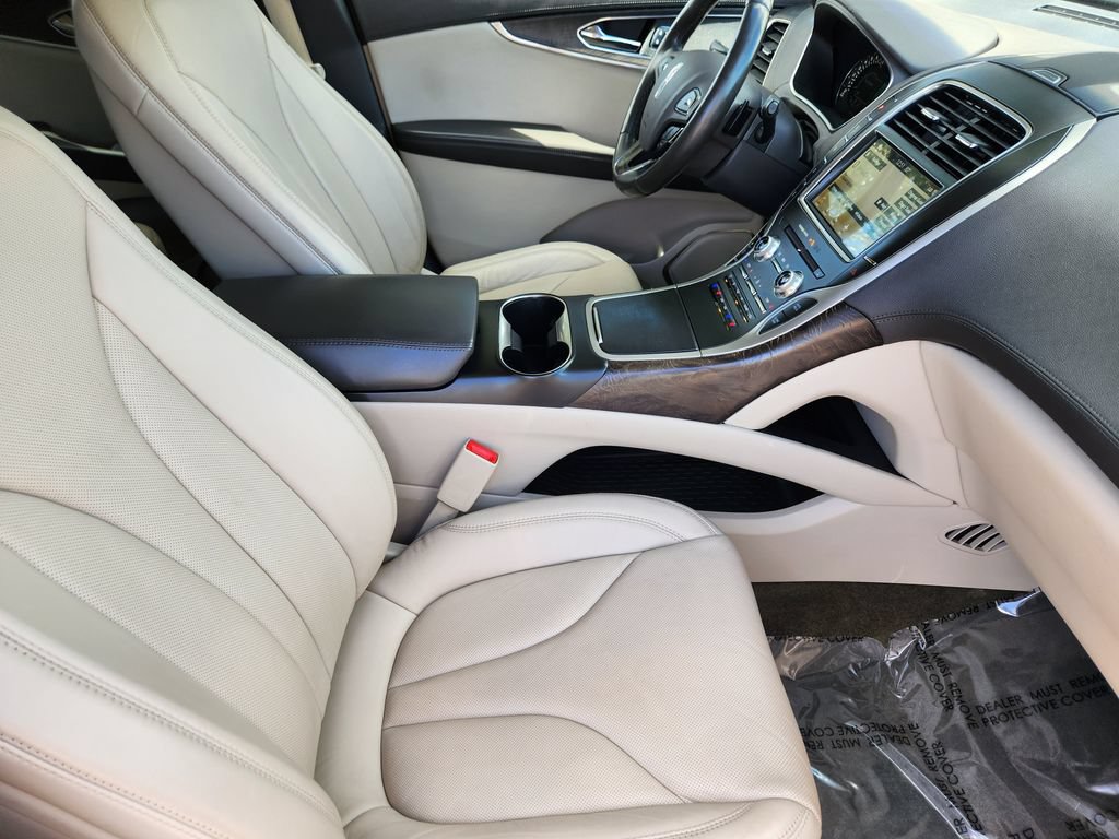 Used 2017 Lincoln MKX Reserve w/ Lincoln MKX Climate Package AWD/4WD image 5