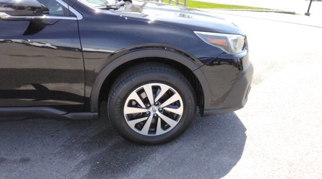 Used 2022 Subaru Outback Premium image 13