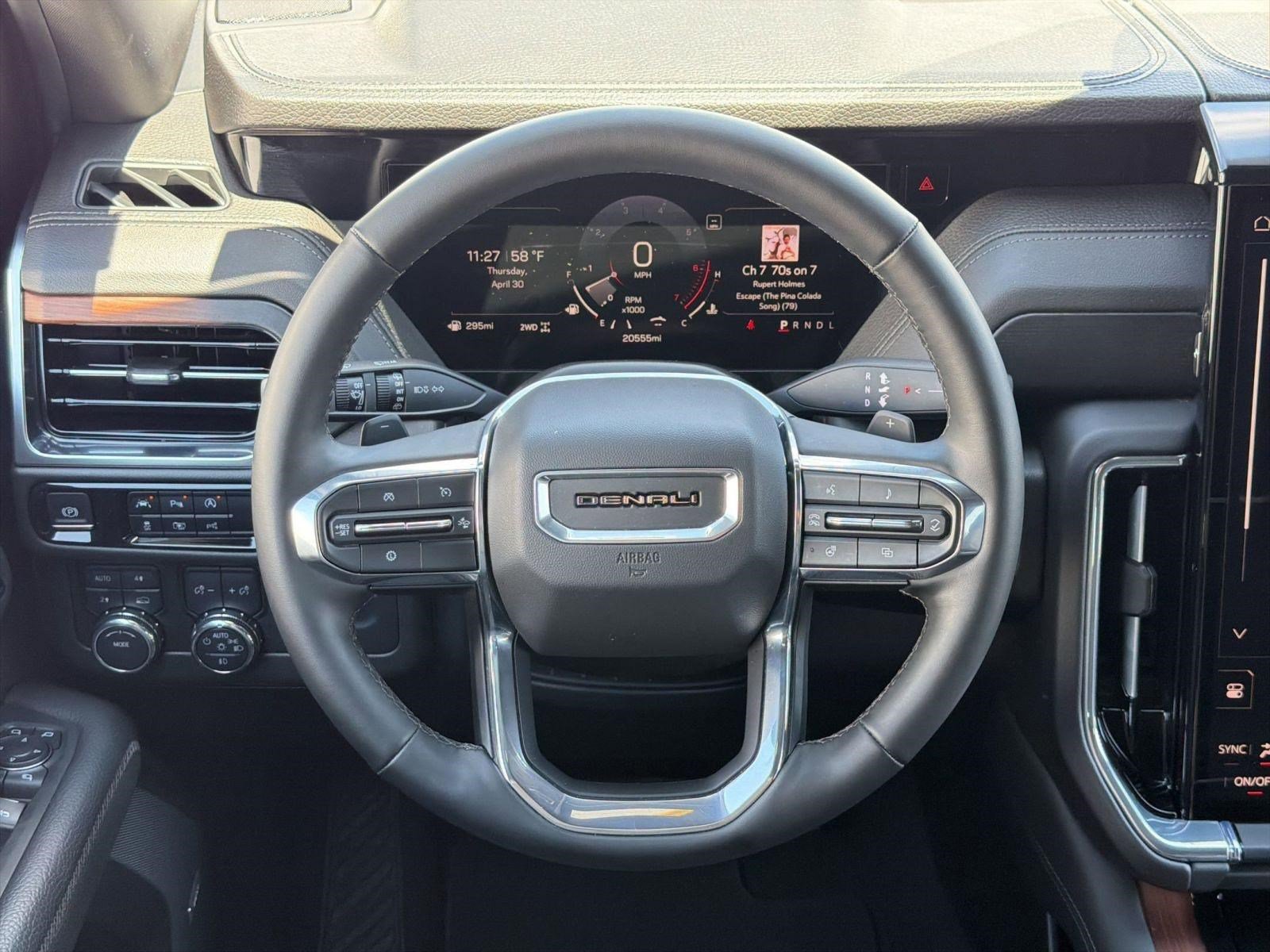 Used 2025 GMC Yukon XL Denali AWD/4WD image 16