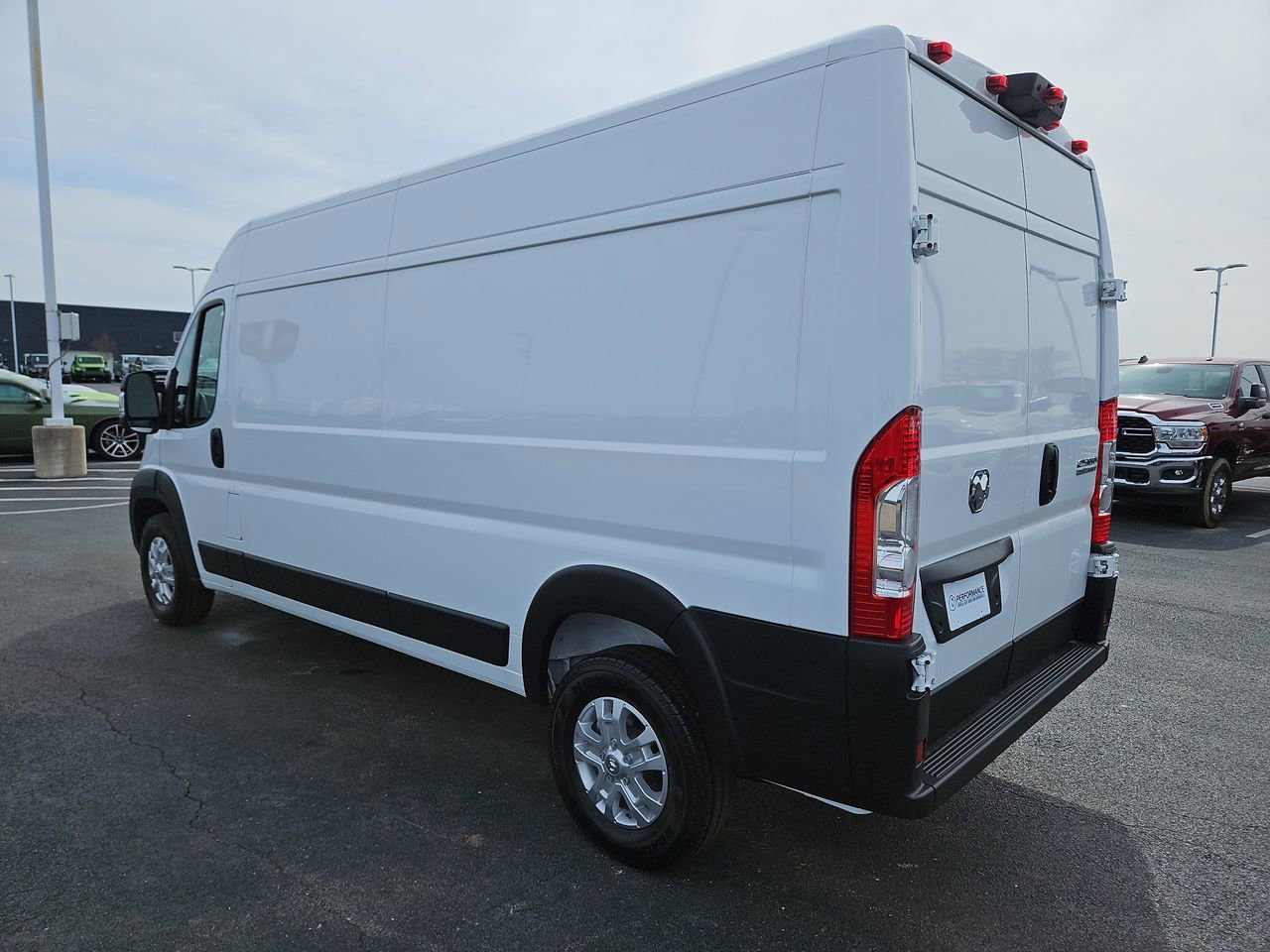 New 2025 RAM ProMaster 2500 w/ Quick Order Package 22G SLT image 5
