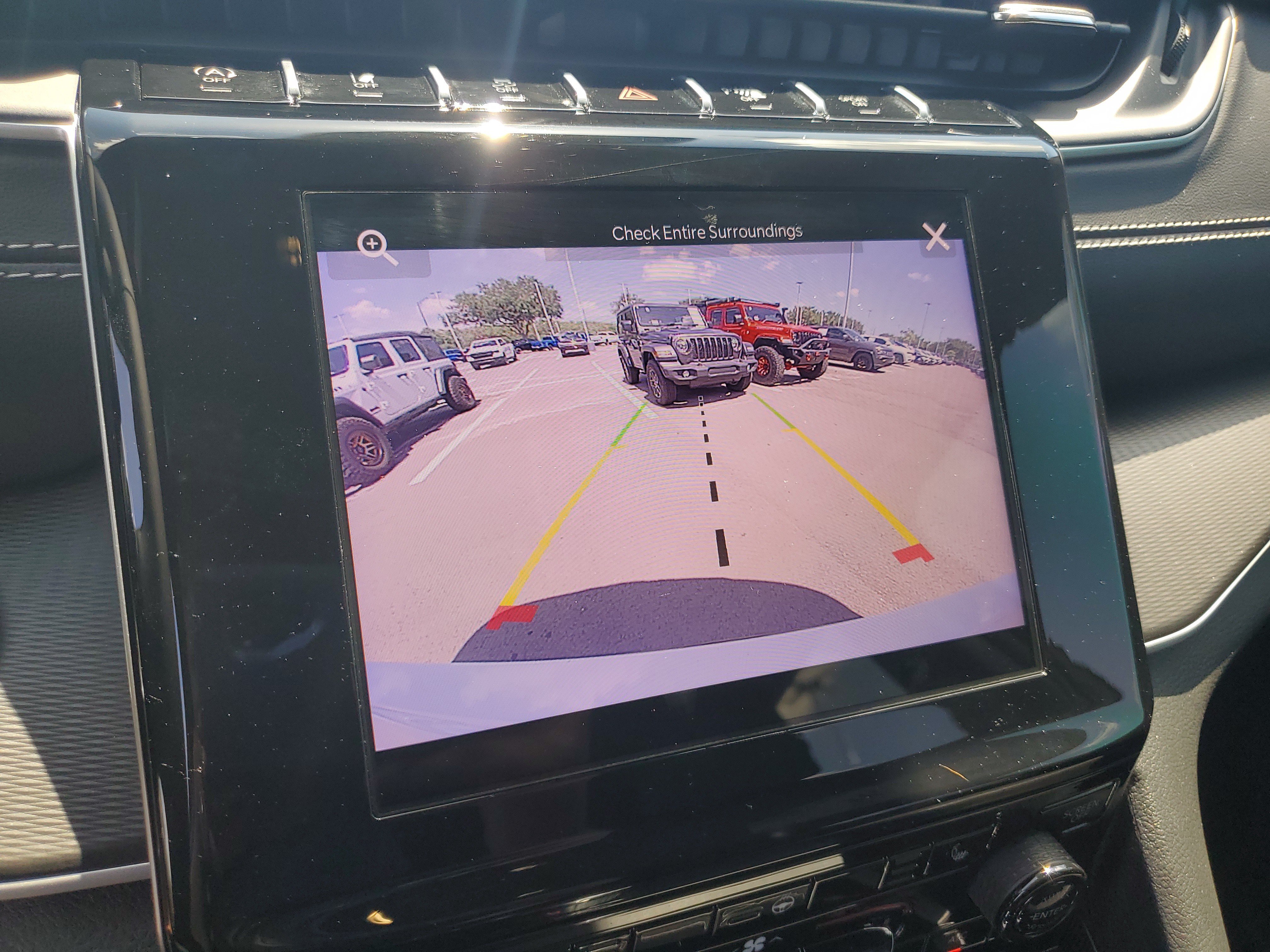 Used 2024 Jeep Grand Cherokee L Altitude RWD image 20