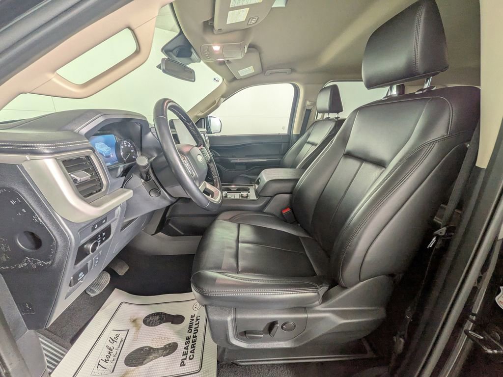 Used 2024 Ford Expedition Max XLT image 17