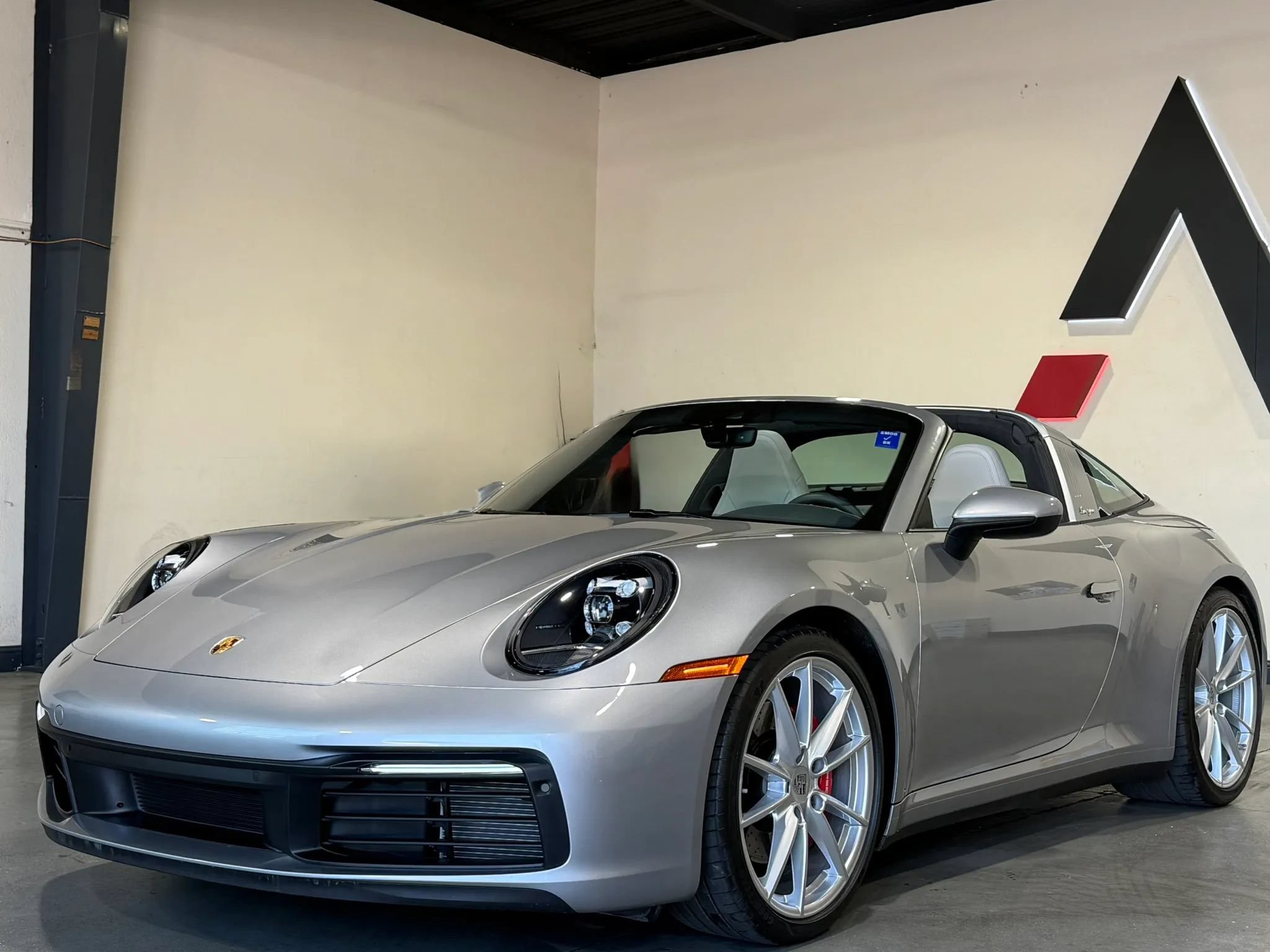 Used 2021 Porsche 911 AWD/4WD image 9
