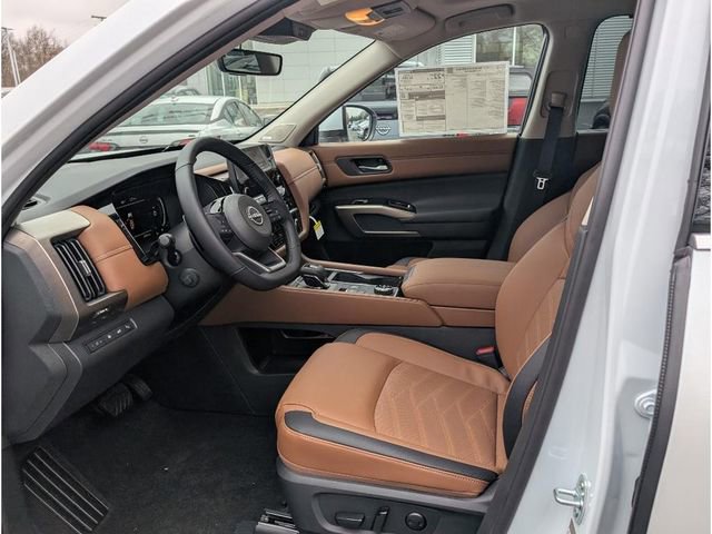 New 2025 Nissan Pathfinder Platinum w/ Cargo Package image 14