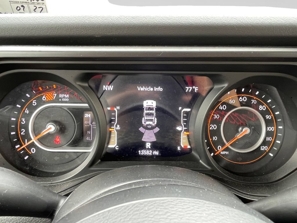 Used 2024 Jeep Wrangler Unlimited Rubicon AWD/4WD image 30