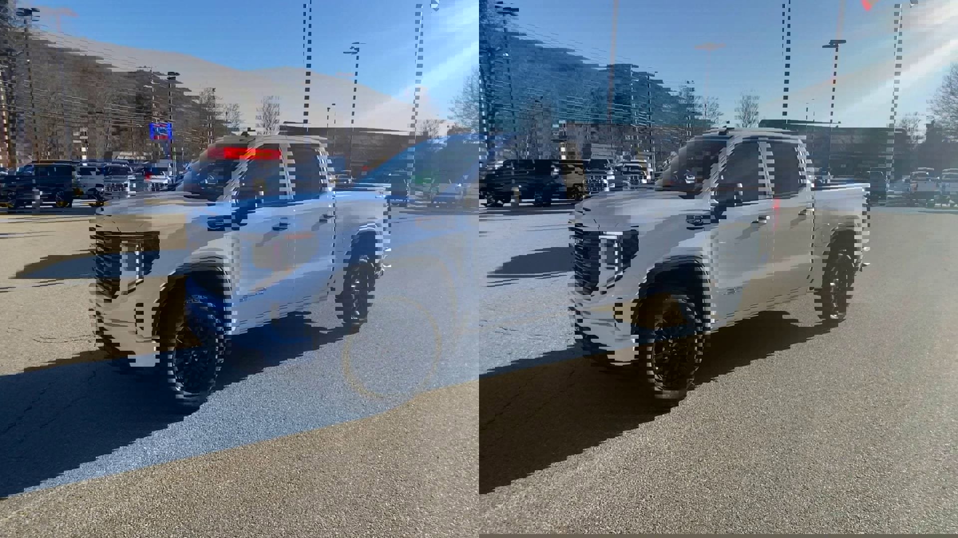 New 2025 GMC Sierra 1500 Pro w/ Graphite Edition image 46