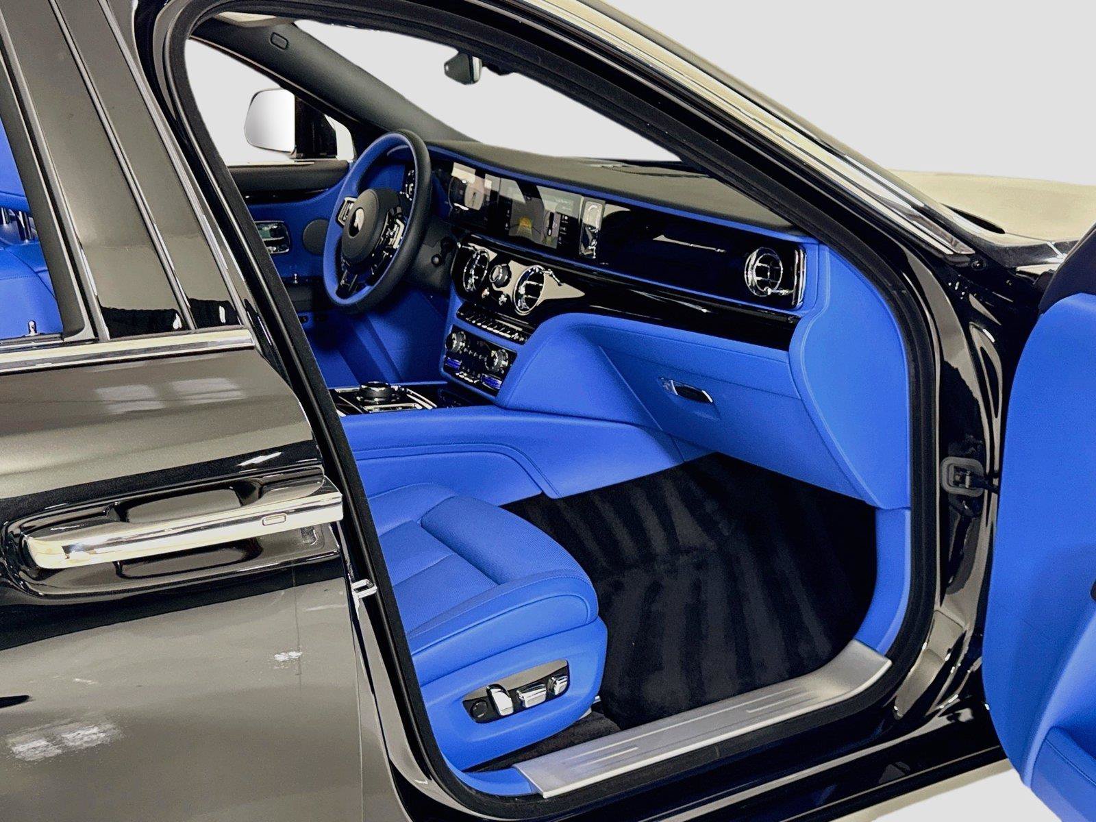 Used 2025 Rolls-Royce Ghost AWD/4WD image 35