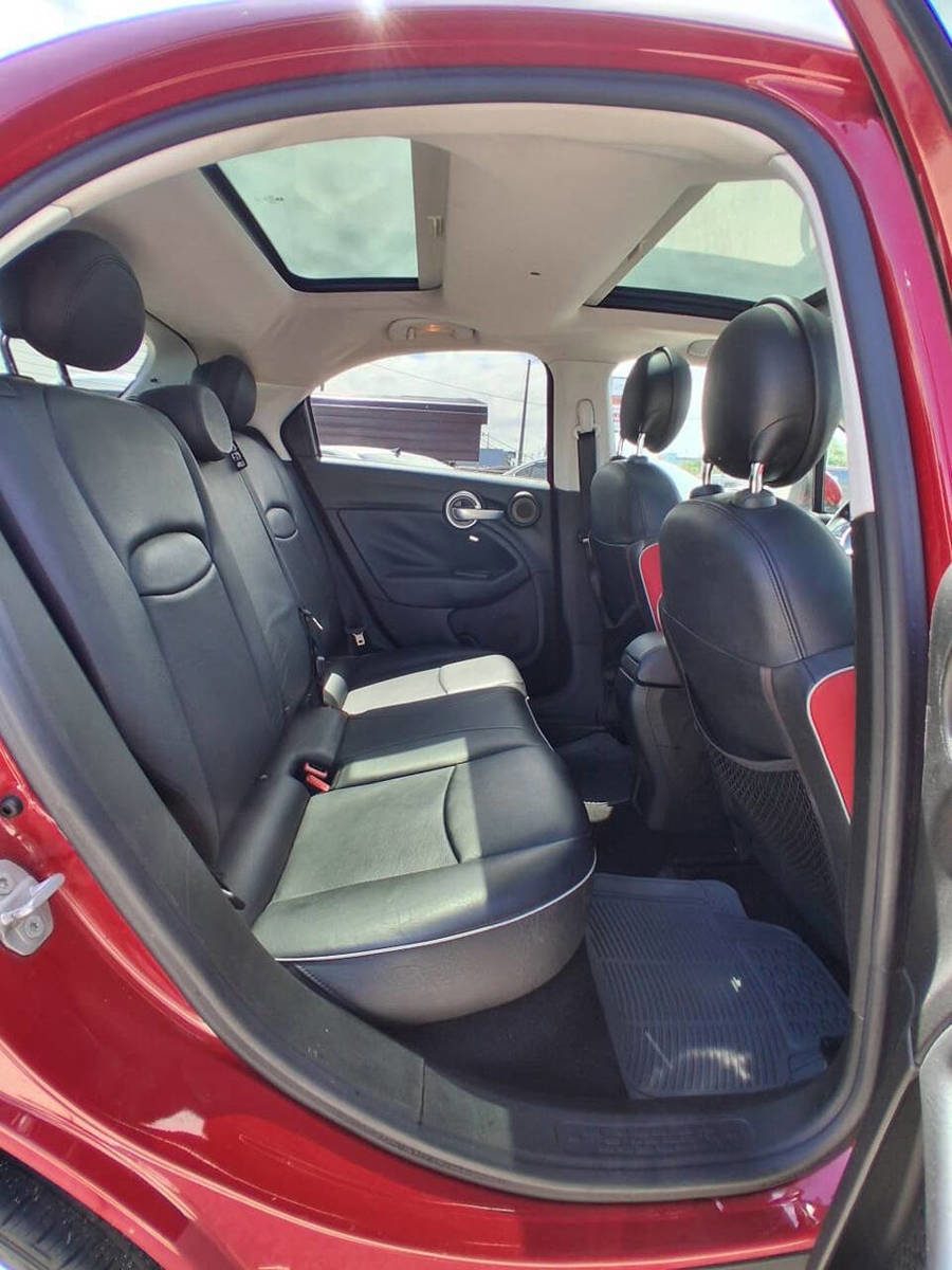 Used 2016 FIAT 500X Lounge FWD image 11