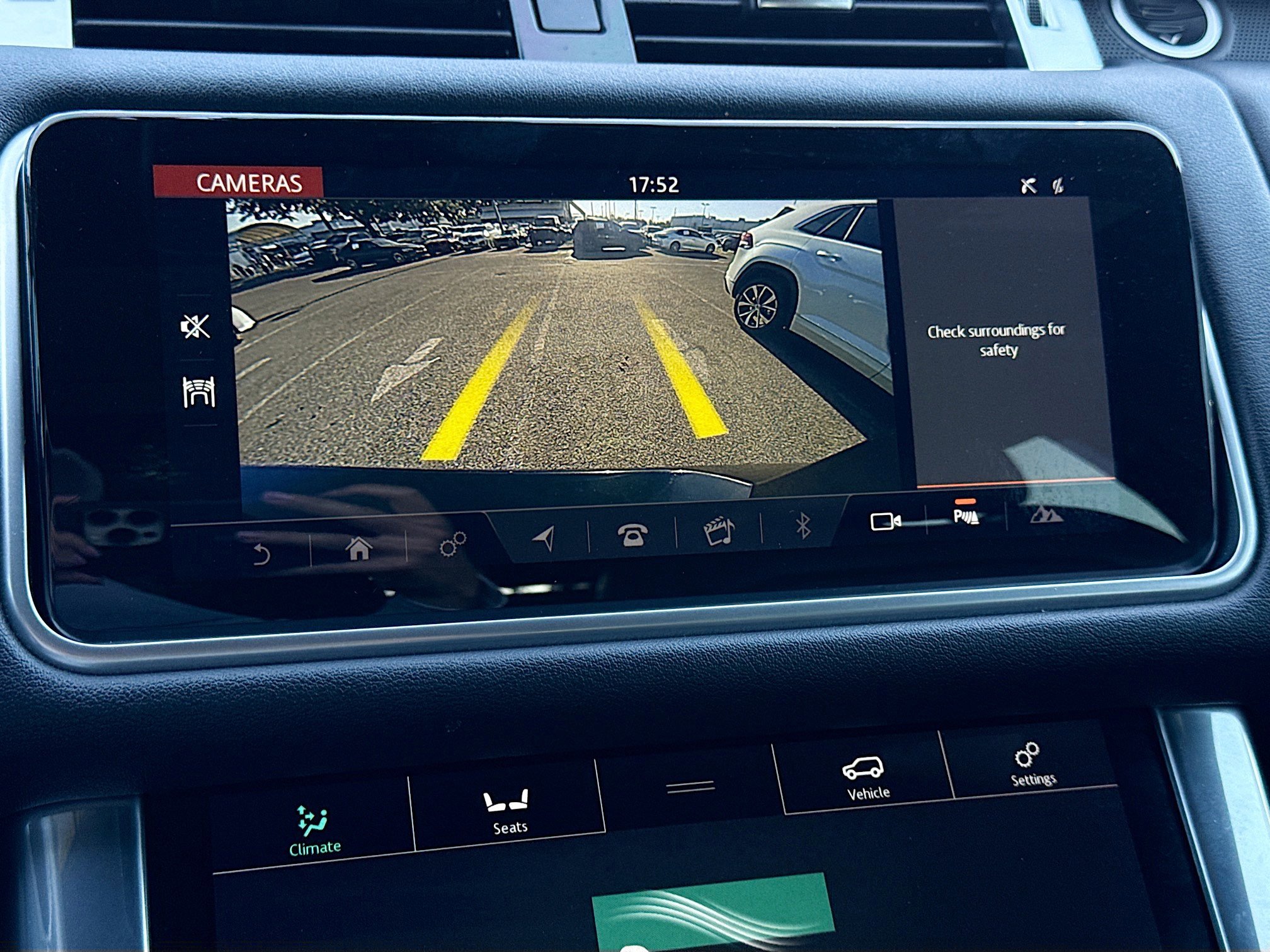 Used 2019 Land Rover Range Rover Sport HSE image 33