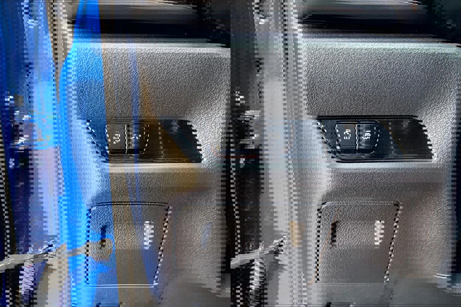 Used 2025 Lexus NX 250 FWD w/ Accessory Package (K3) image 33