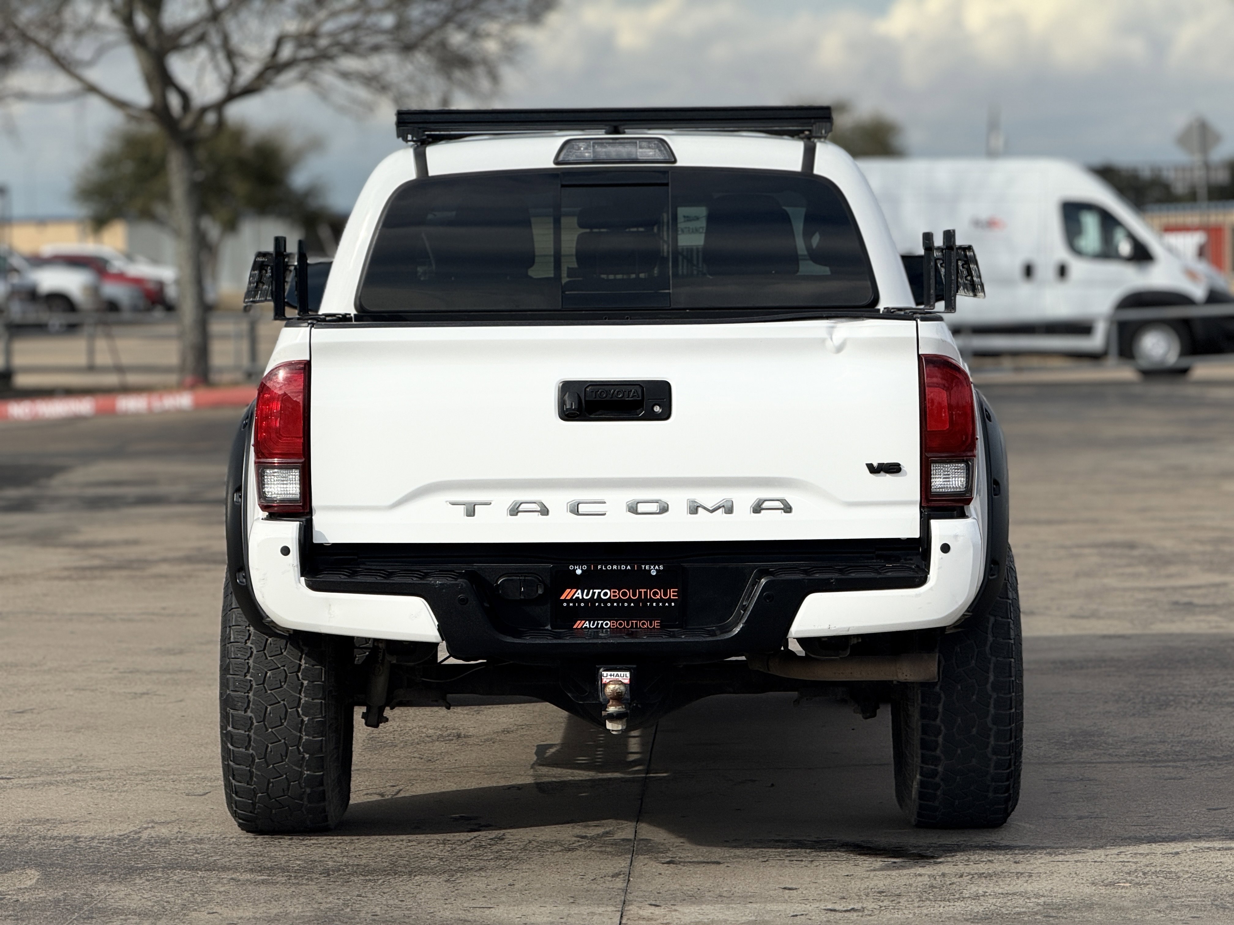 Used 2019 Toyota Tacoma TRD Off-Road w/ Technology Package AWD/4WD image 9