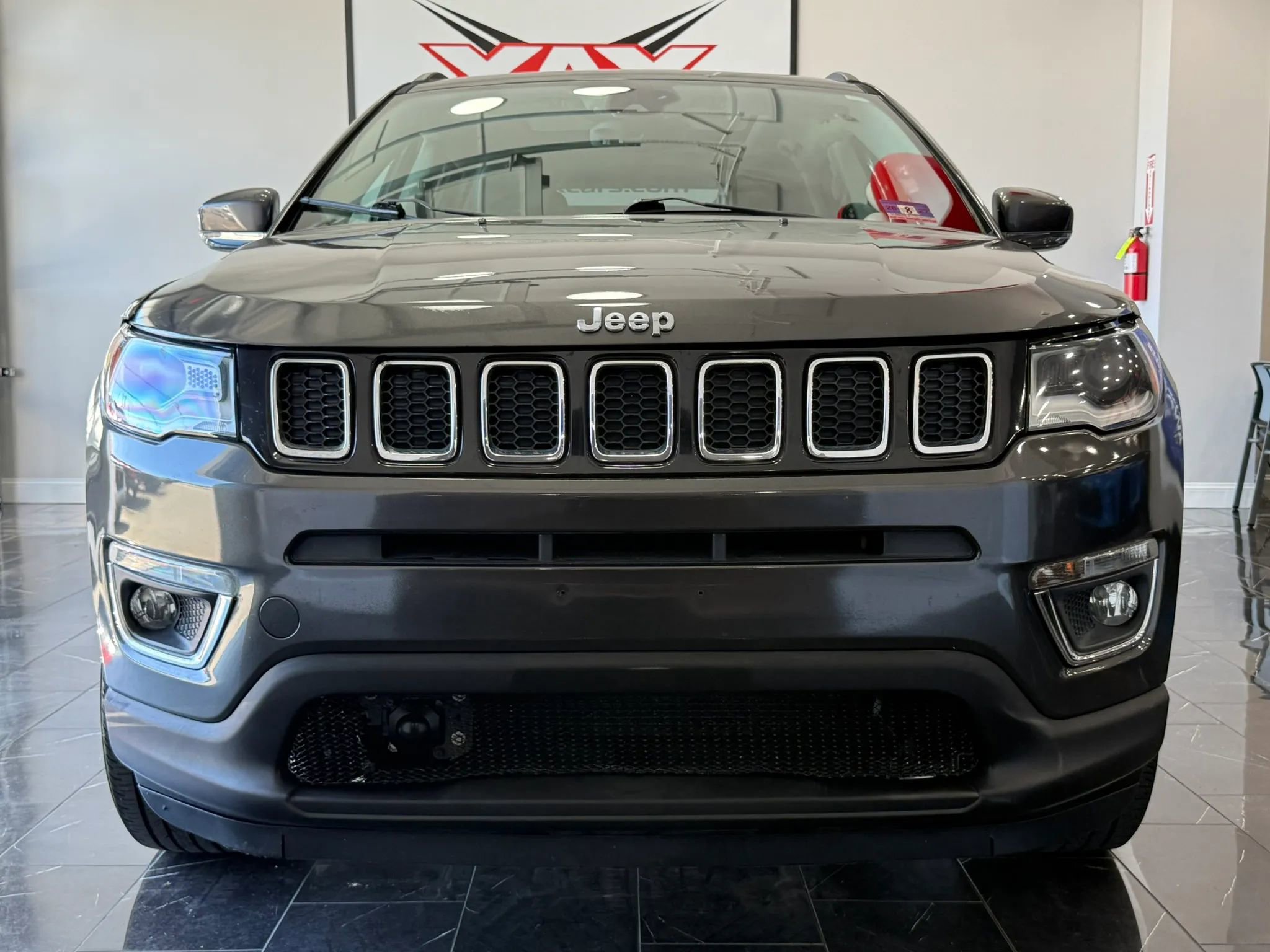 Used 2017 Jeep Compass Limited AWD/4WD image 2