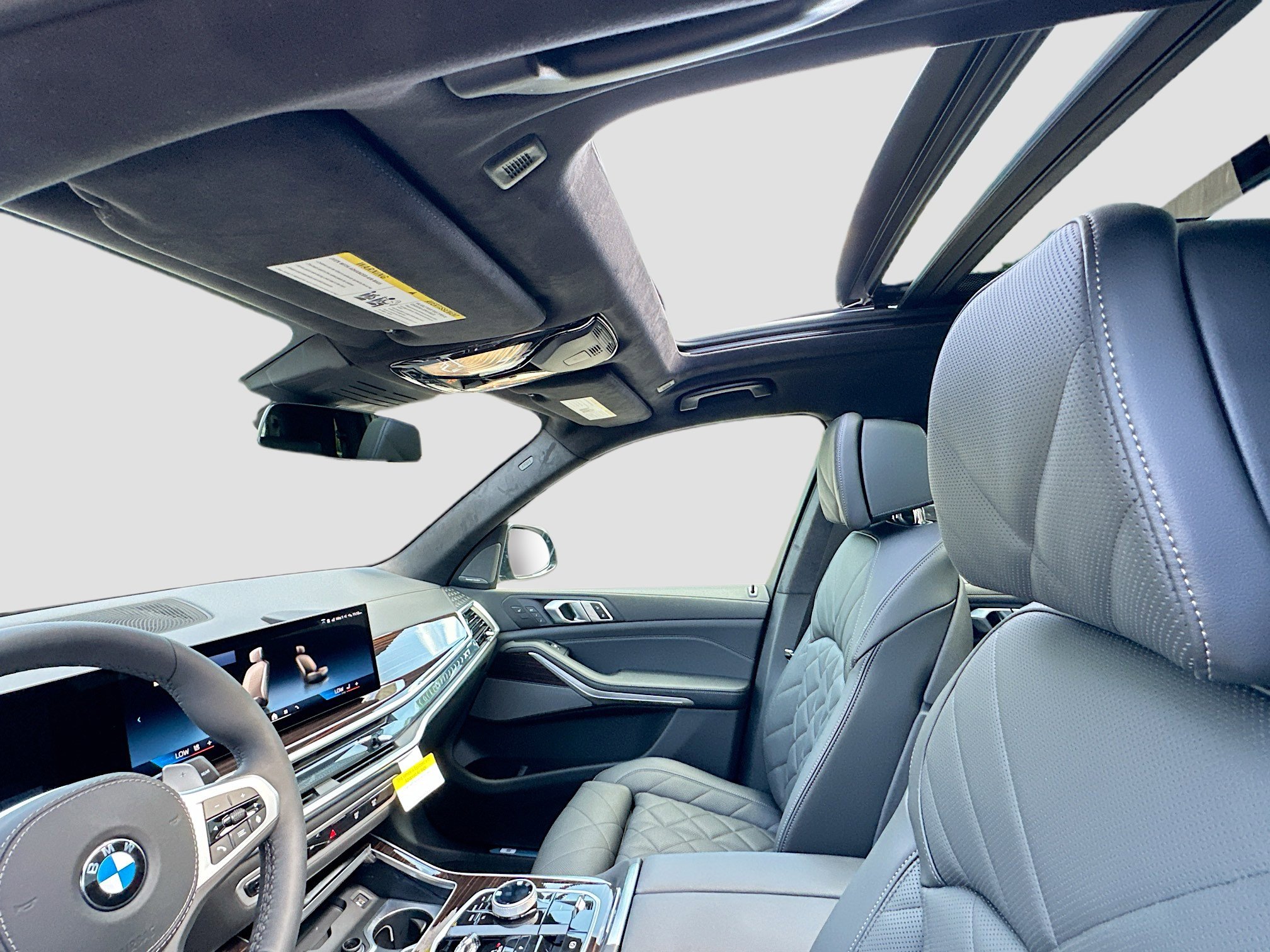 New 2026 BMW X7 xDrive40i w/ Executive Package image 17