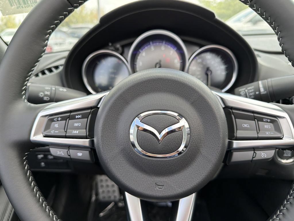 New 2026 MAZDA MX-5 Miata Club w/ Interior Package RWD image 12