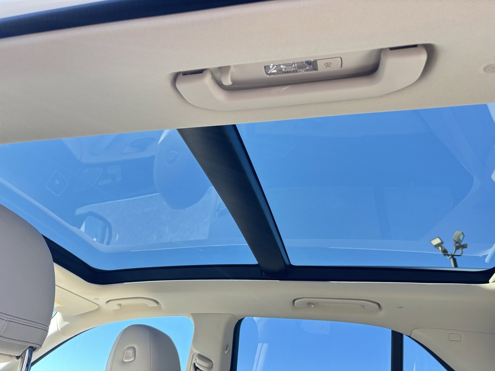 Used 2022 Mercedes-Benz GLE 350 image 6