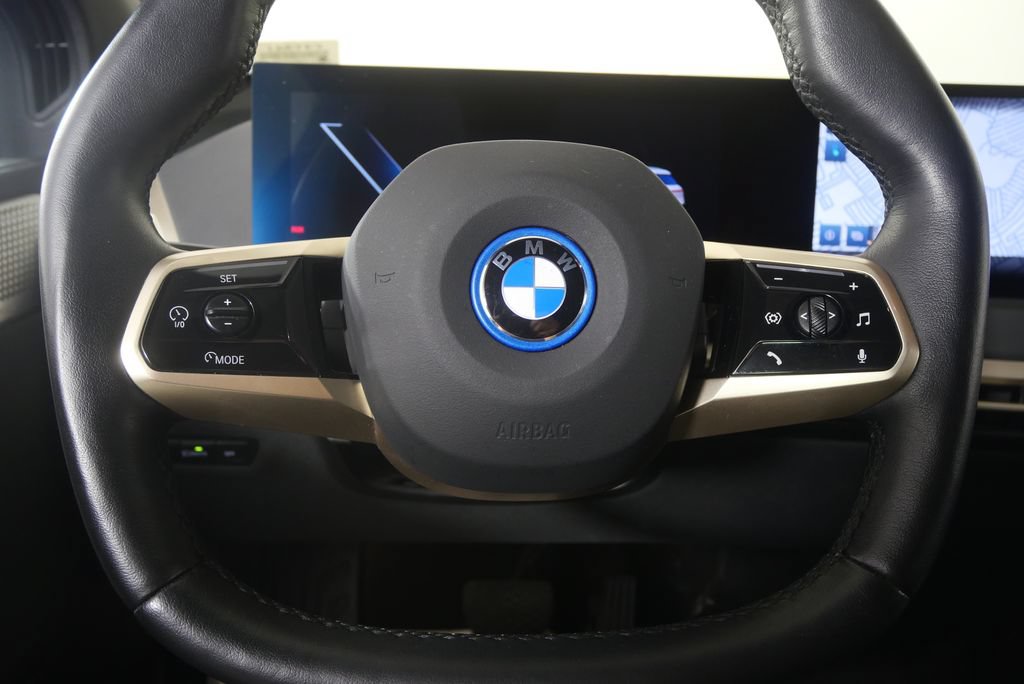 Certified 2023 BMW iX xDrive50 w/ Premium Package AWD/4WD image 18