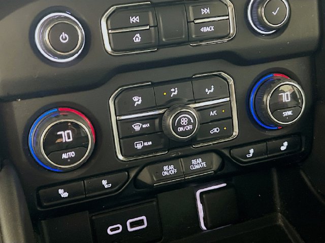 Used 2022 Chevrolet Suburban LT AWD/4WD image 20