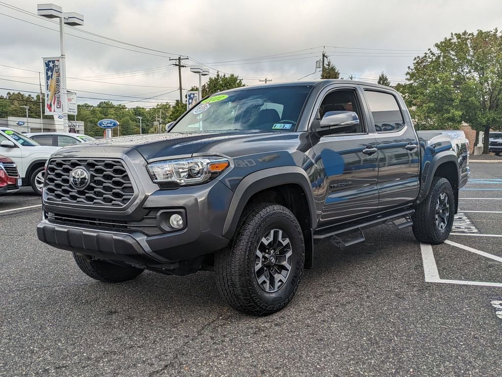 Used 2022 Toyota Tacoma TRD Off-Road image 3