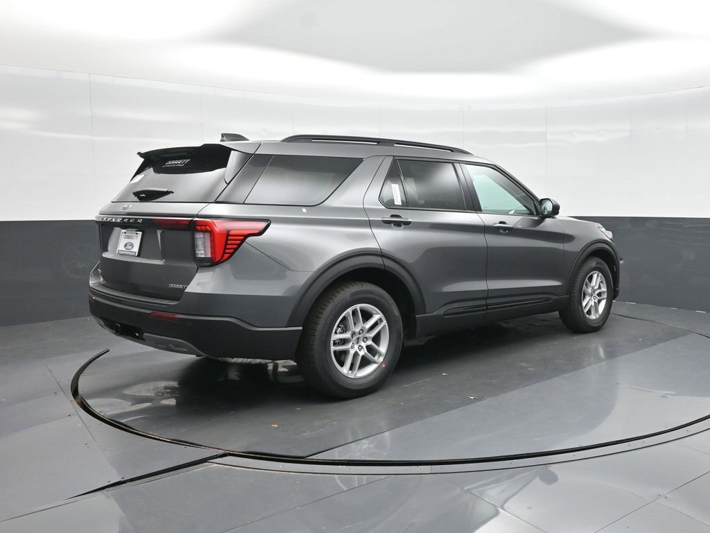 New 2026 Ford Explorer Active w/ Active Comfort Package RWD image 7