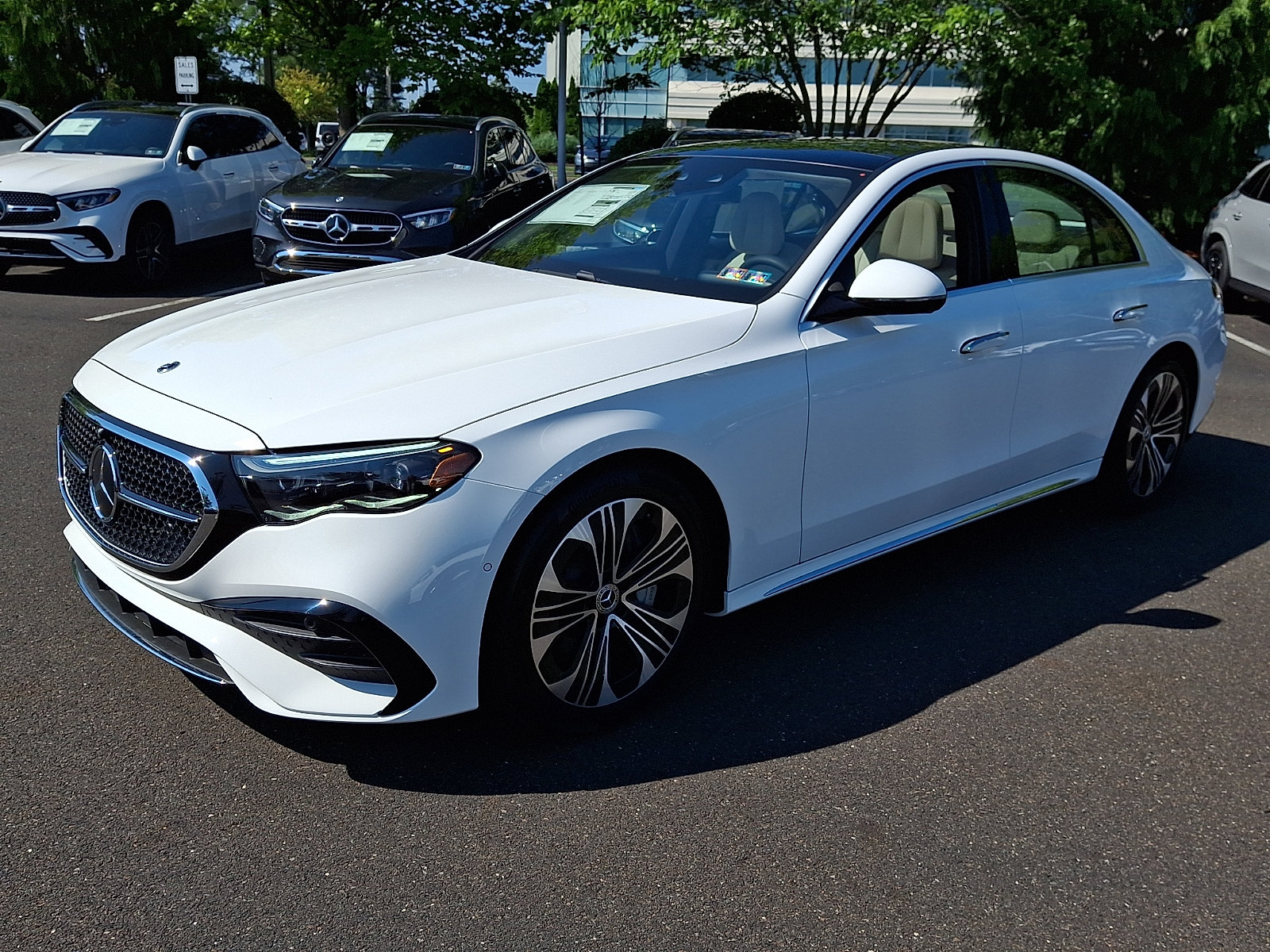 New 2026 Mercedes-Benz E 450 4MATIC Sedan image 3