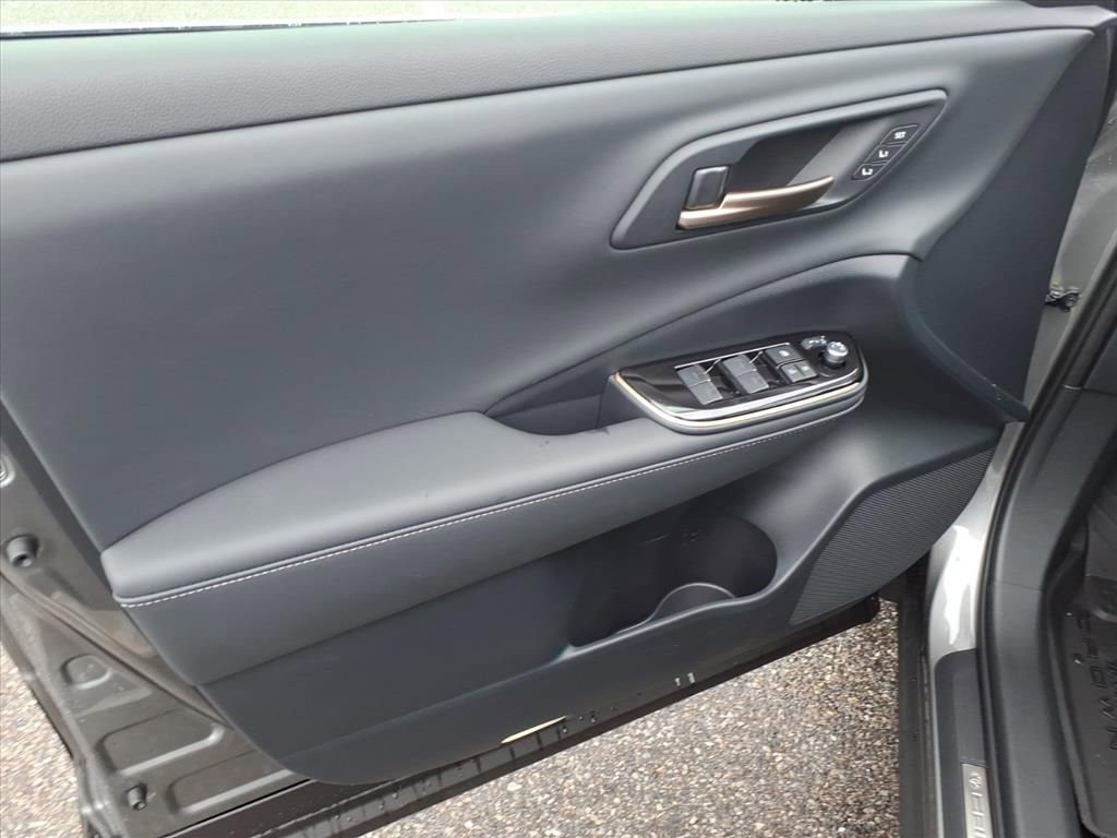 New 2026 Toyota Crown Platinum image 9