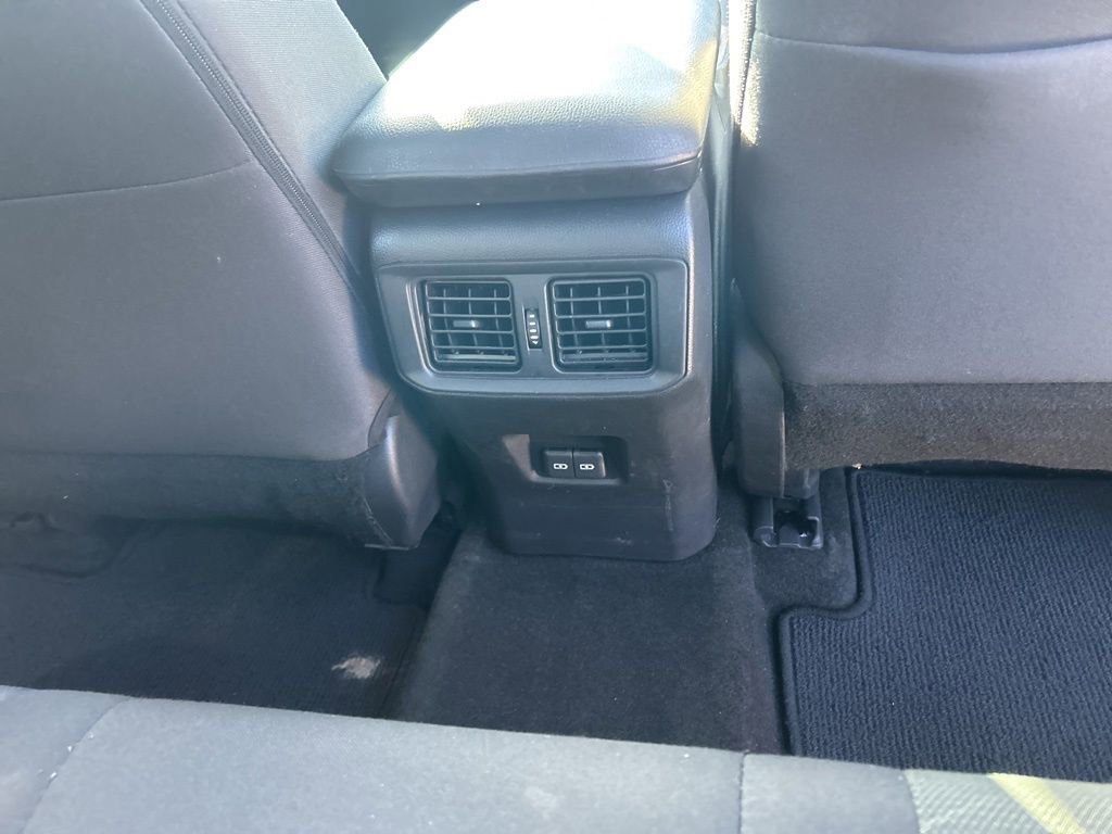 Used 2023 Toyota RAV4 XLE image 28