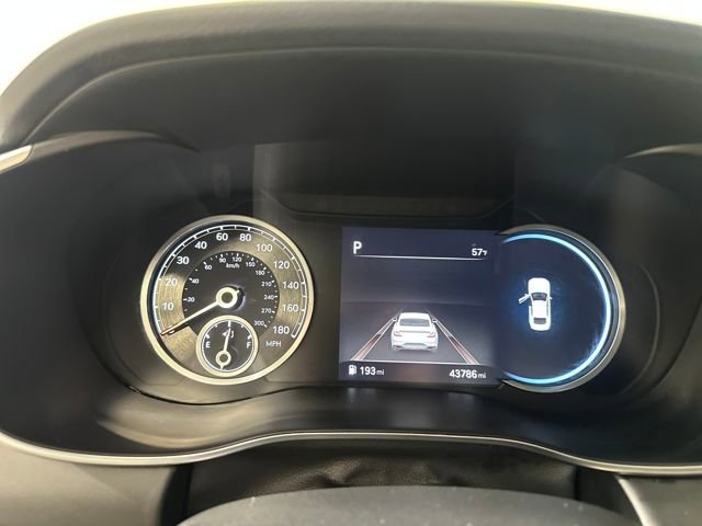 Used 2023 Genesis G70 2.0T image 17