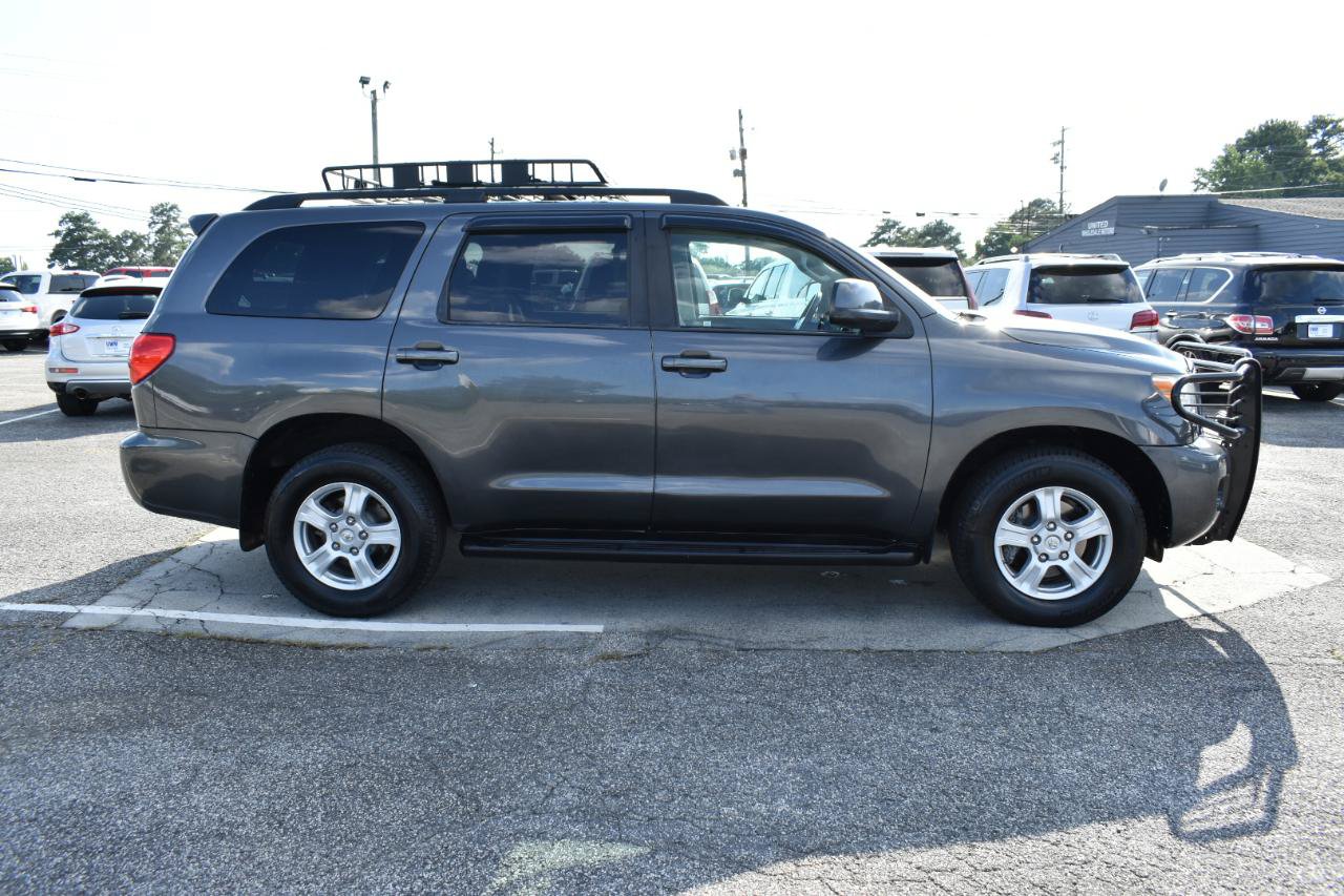 Used 2013 Toyota Sequoia SR5 AWD/4WD image 5