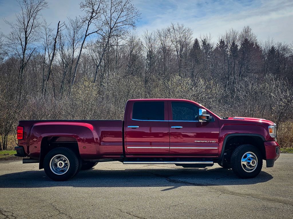 Used 2018 GMC Sierra 3500 Denali w/ Duramax Plus Package image 2