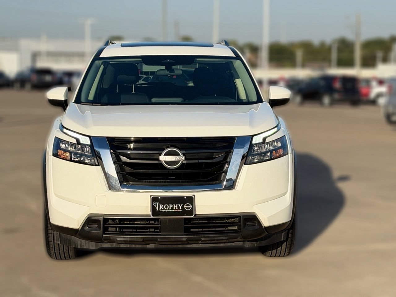 Certified 2025 Nissan Pathfinder SV w/ SV Premium Package AWD/4WD image 4
