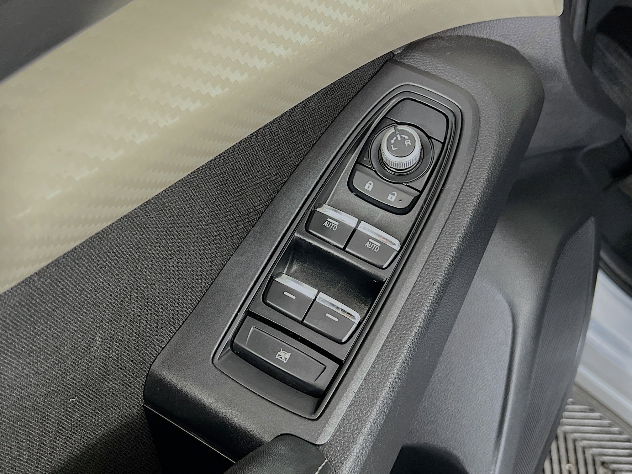 Used 2022 Subaru Ascent 8-Passenger image 18