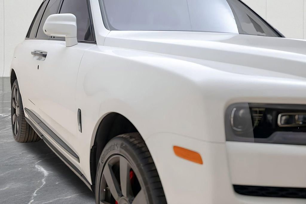 Used 2023 Rolls-Royce Cullinan image 9
