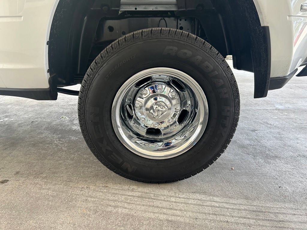 Used 2026 RAM 3500 Tradesman w/ Chrome Appearance Group A AWD/4WD image 16