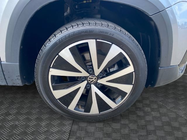 Used 2024 Volkswagen Taos SE FWD image 35